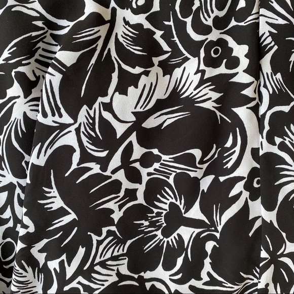 Ivanka Trump floral blouse - Picture 3 of 5